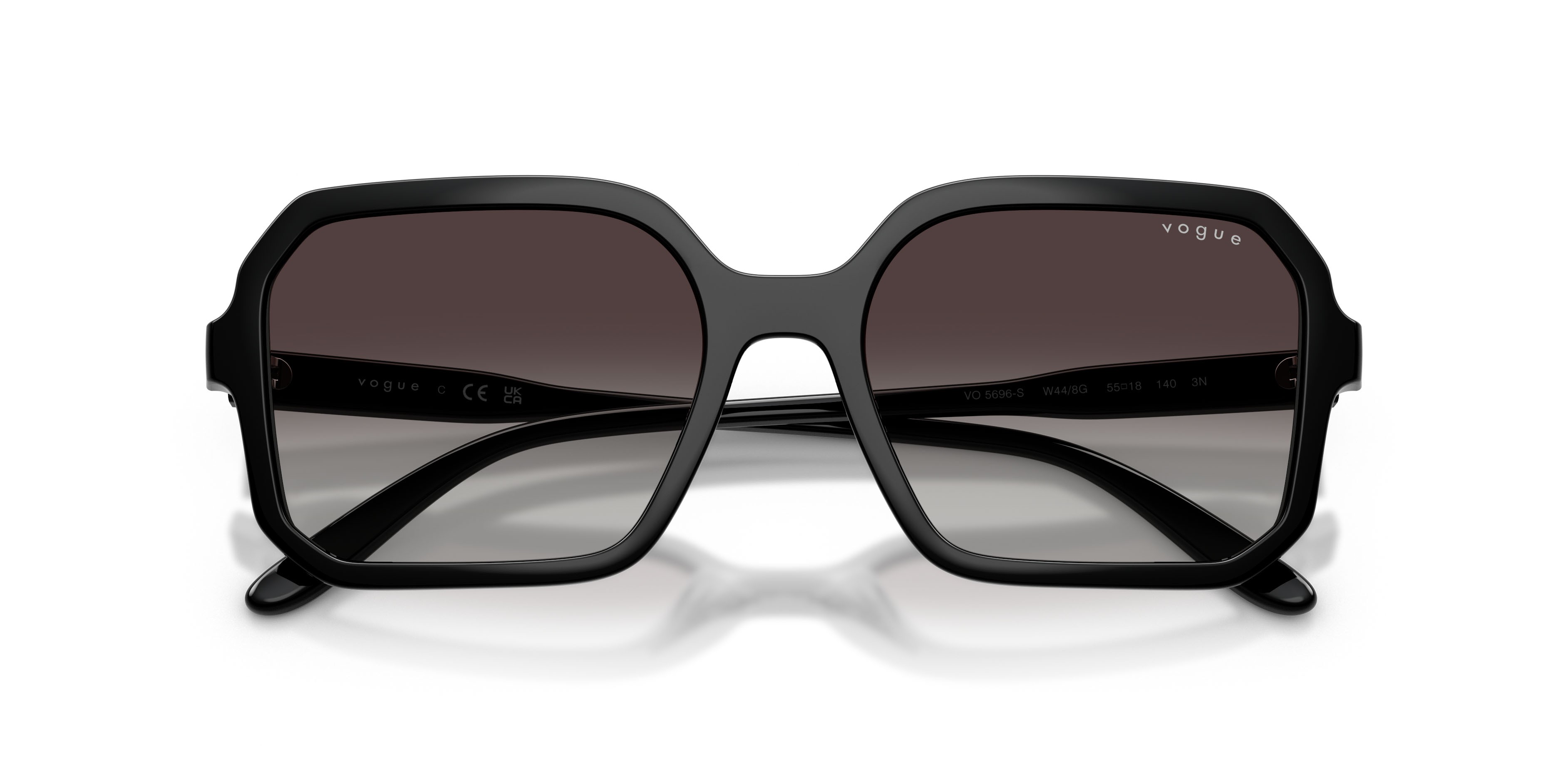 Occhiali da sole Vogue VO 5696S (W44/8G) colore nero forma quadrato lenti sfumato grigio