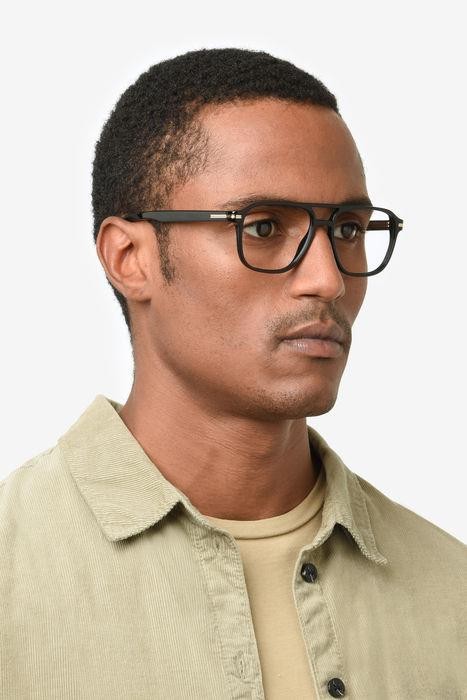 Eyeglasses Hugo Boss 1600 107736 (807) color black shape square 