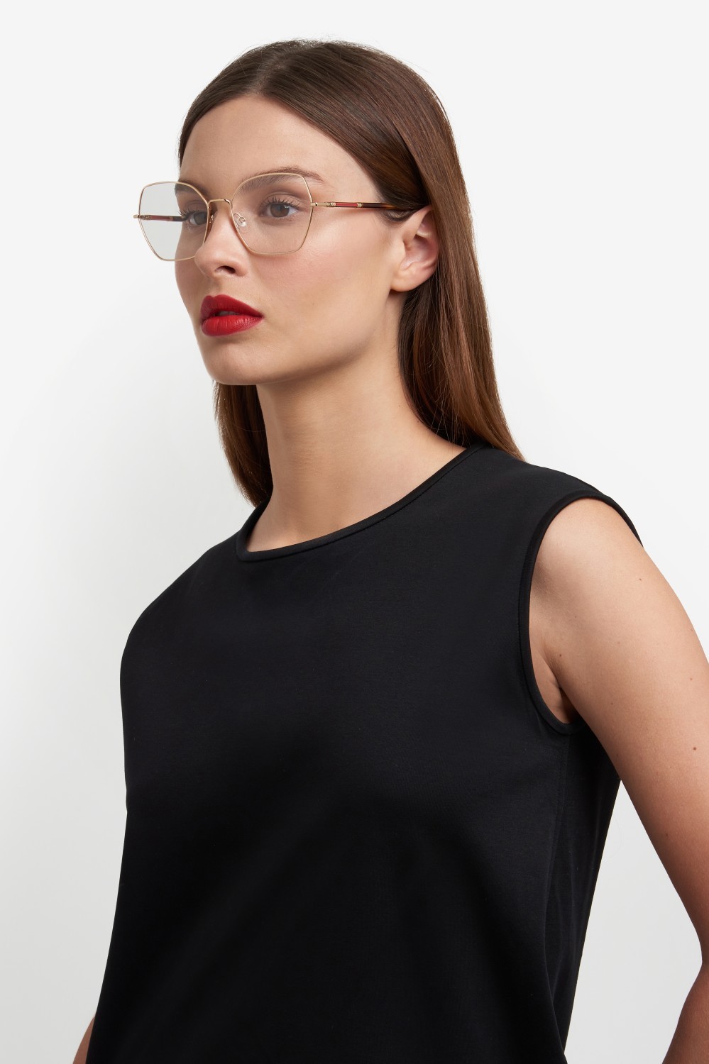 Occhiali da vista Carolina Herrera Her 0272 109056 000 colore rose gold forma farfalla 