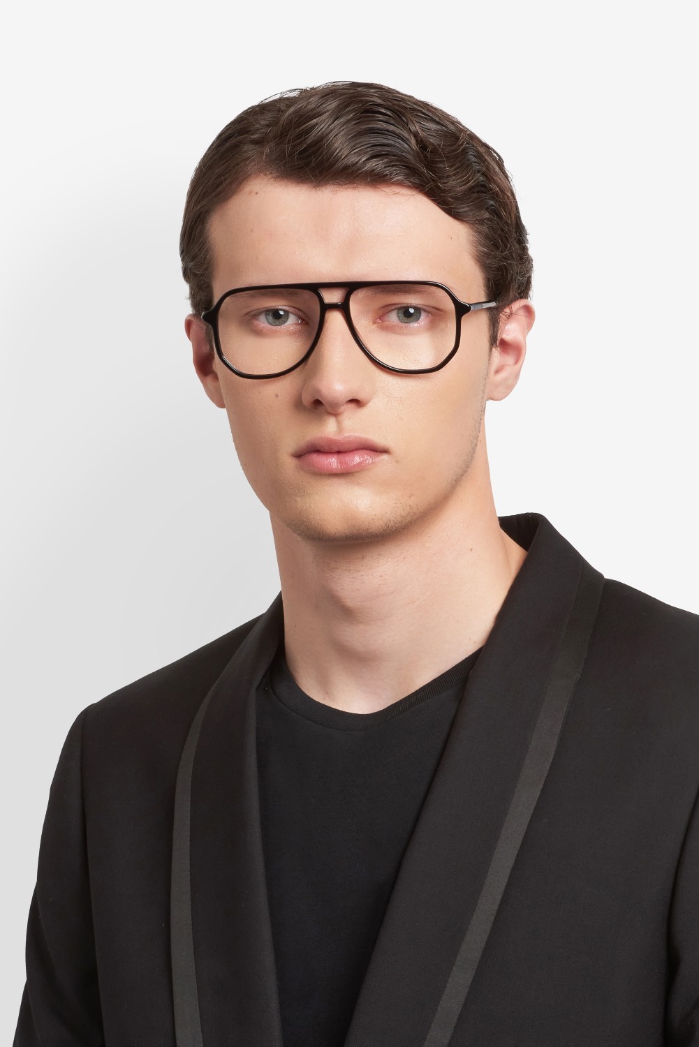 Eyeglasses Hugo Hg 1376 110092 807 color black shape aviator 