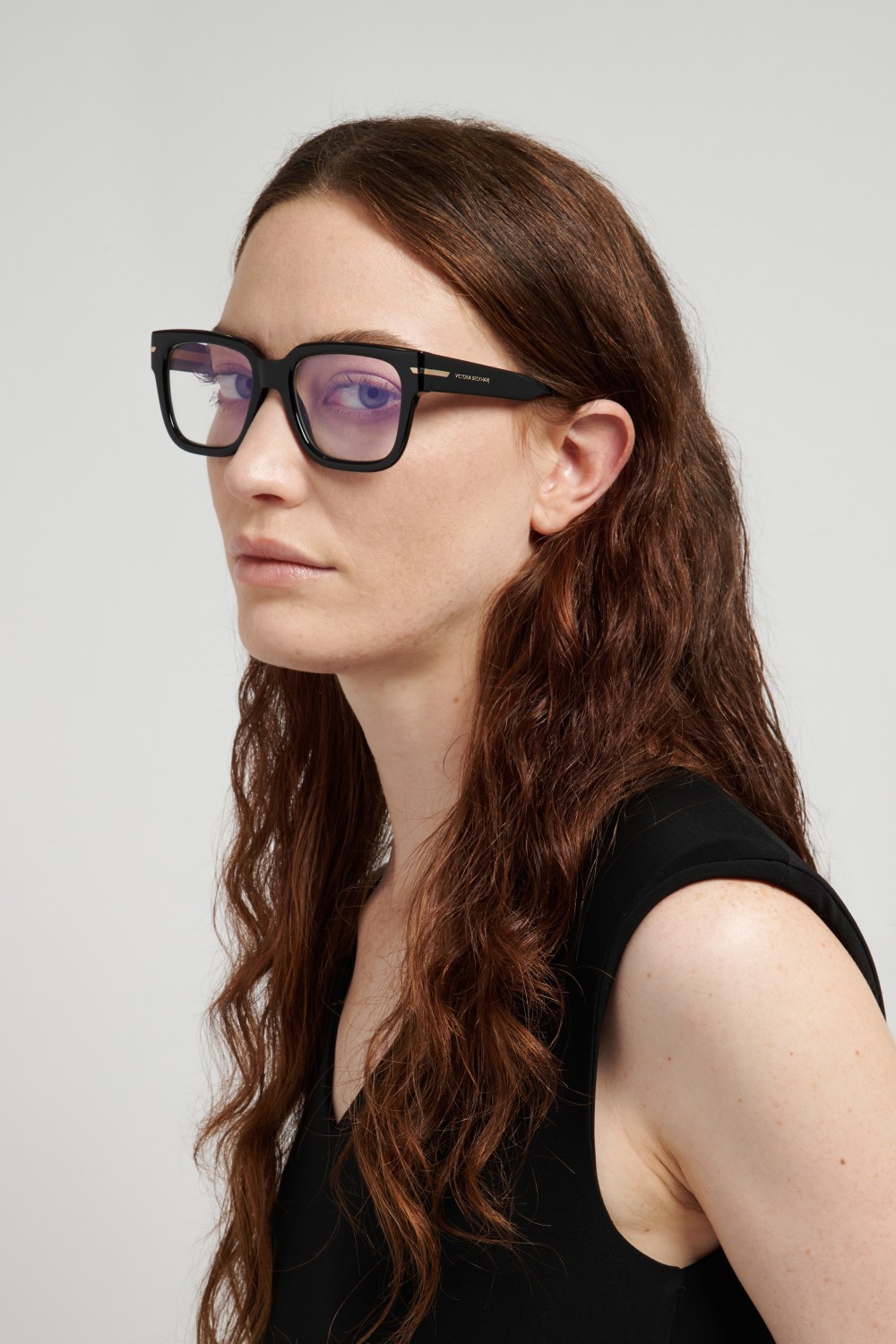 Eyeglasses Victoria Beckham Vb 7011 111858 807 color black shape square lenses violet mirror