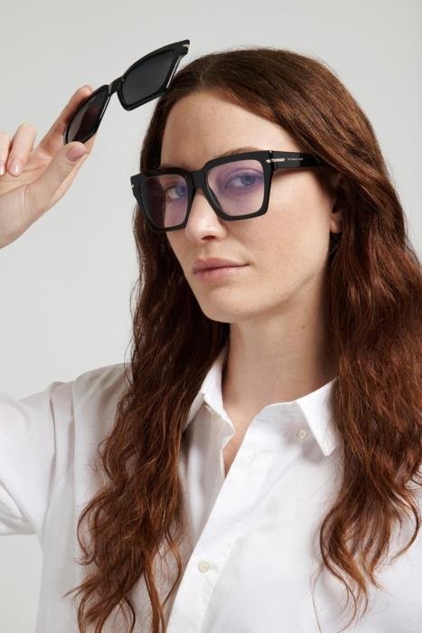 Eyeglasses Victoria Beckham Vb 7009/C 111866 807 color black shape rectangle lenses grey polarized