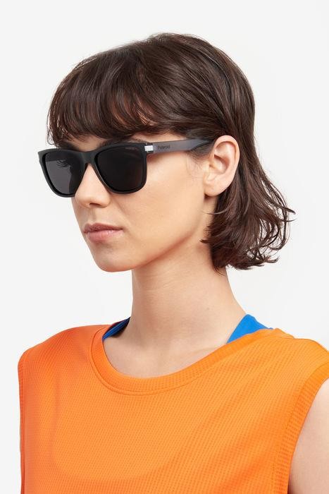 Occhiali da sole Polaroid PLD 2138/S 205715 (O6W M9) colore matte black grey forma quadrato lenti grey polarized