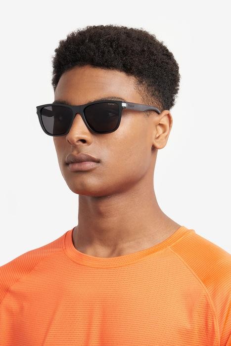 Occhiali da sole Polaroid PLD 2138/S 205715 (O6W M9) colore matte black grey forma quadrato lenti grey polarized