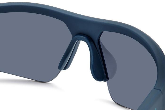 Sonnenbrillen Polaroid Pld 7048/S 205726 (ZX9 E3) farbe blue azure form rechteckig gläser grey polarized high contrast