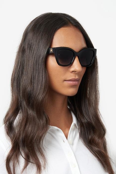 Sunglasses Tommy Hilfiger TH 1980/S 205772 (807 9O) color black shape rectangle lenses dark grey shaded