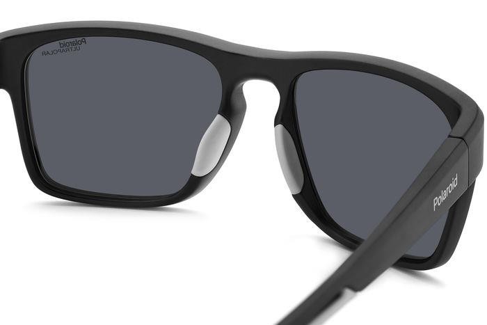 Sonnenbrillen Polaroid Pld 7052/S 206737 (003 E3) farbe matte black form rechteckig gläser grey polarized high contrast