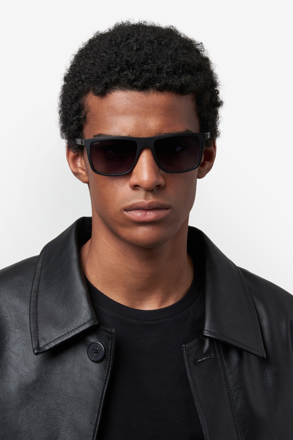 Sunglasses Hugo Boss 1699/S 207407 003 9O color matte black shape rectangle lenses dark grey shaded