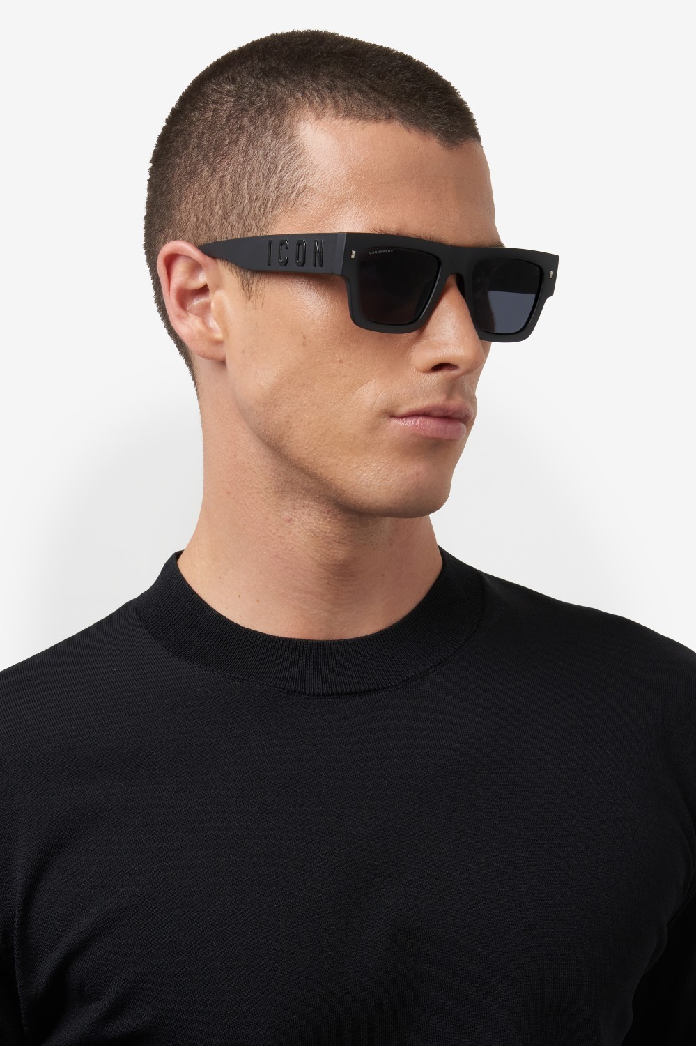 Occhiali da sole Dsquared2 Icon 0021/S 207426 003 IR colore matte black forma rettangolare lenti grey