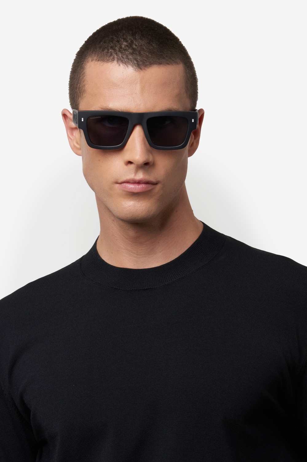 Occhiali da sole Dsquared2 Icon 0021/S 207426 003 IR colore matte black forma rettangolare lenti grey
