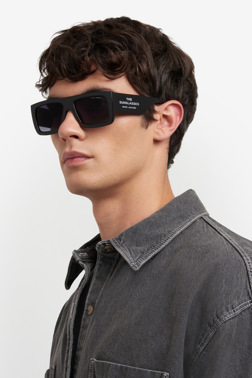 Sunglasses Marc Jacobs 775/S 207598 807 9O color black shape rectangle lenses dark grey shaded