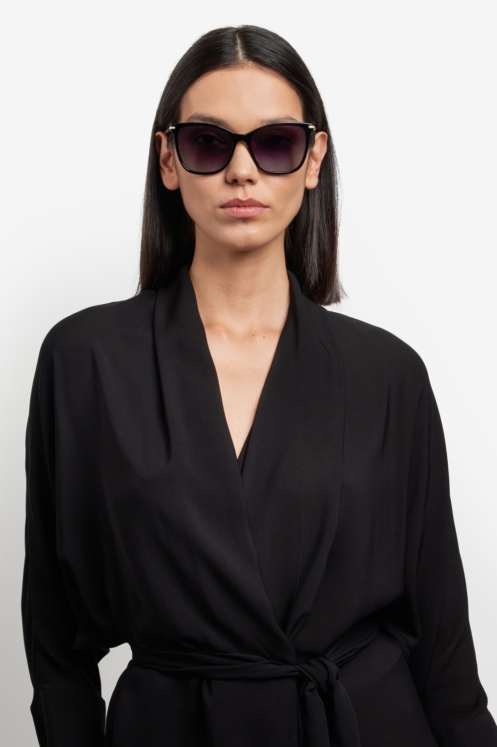 Occhiali da sole Carolina Herrera Her 0268/S 207644 807 9O colore black forma rettangolare lenti dark grey shaded