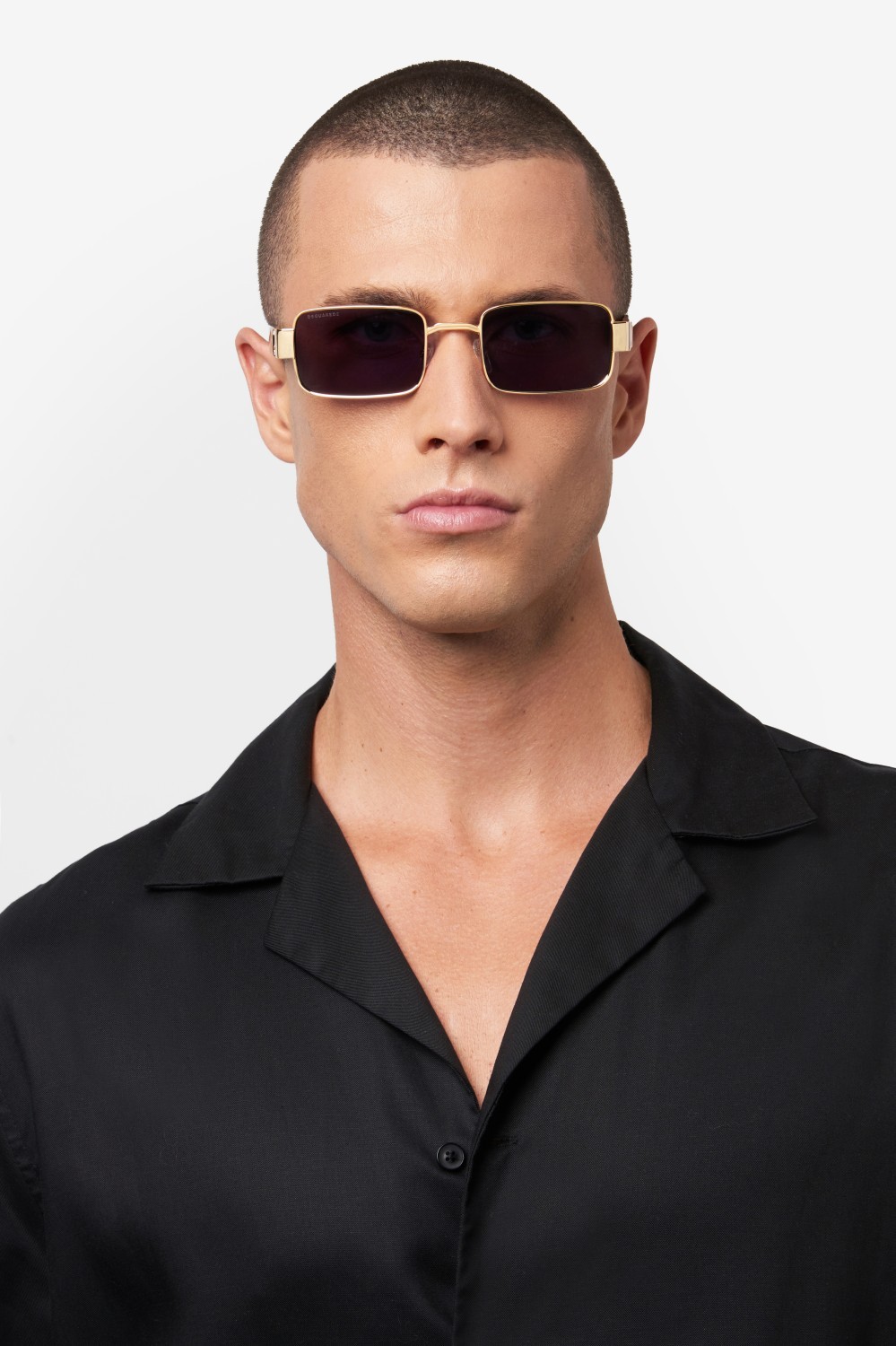 Occhiali da sole Dsquared2 D2 0156/S 207910 000 IR colore rose gold forma rettangolare lenti grey