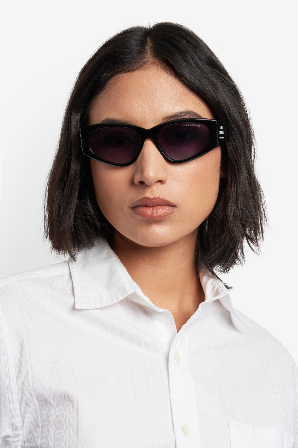 Occhiali da sole Marc Jacobs 803/S 207930 807 9O colore black forma cat eye lenti dark grey shaded