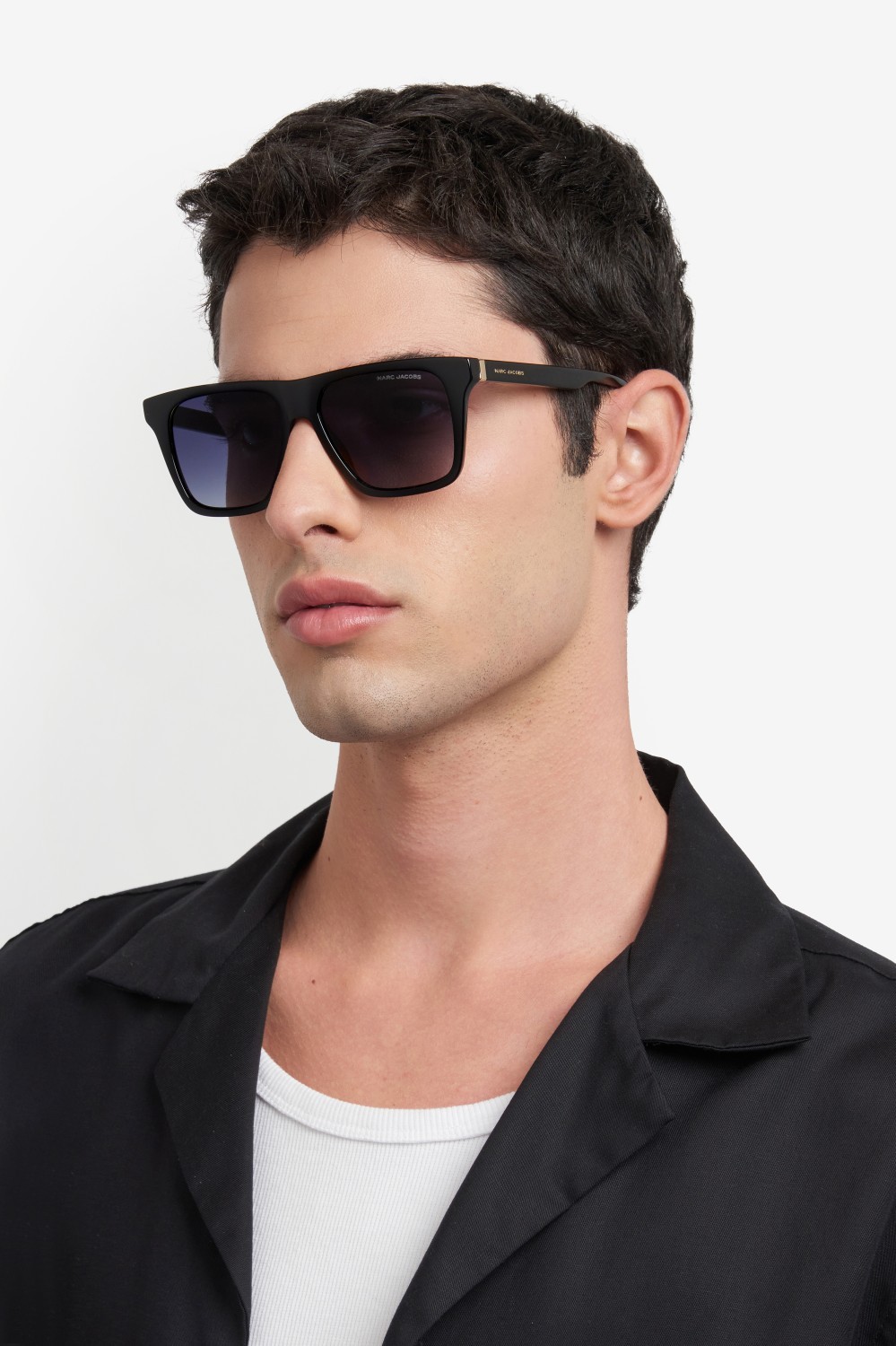 Occhiali da sole Marc Jacobs 847/S 207936 807 9O colore black forma rettangolare lenti dark grey shaded