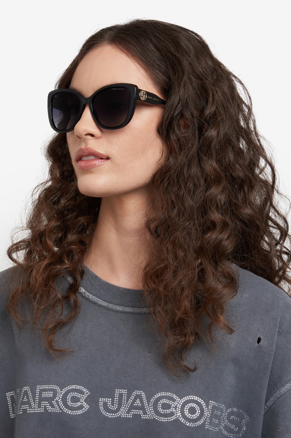 Sunglasses Marc Jacobs 815/S 208032 807 9O color black shape rectangle lenses dark grey shaded