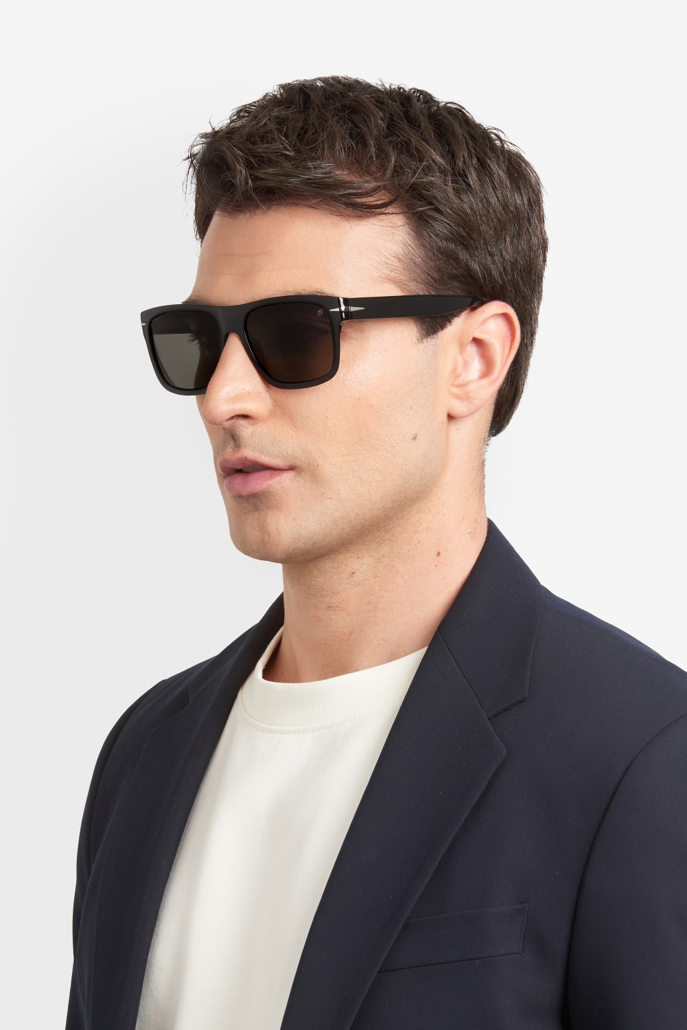 Sunglasses David Beckham Db 7150/S 208152 807 M9 color black shape rectangle lenses grey polarized