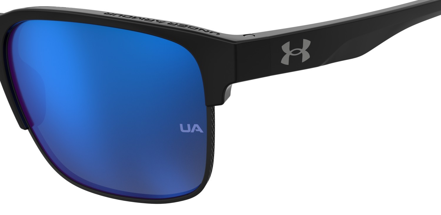 Occhiali da sole Under Armour Ua Assist Edge 208153 D51 Z0 colore black blue forma rettangolare lenti blue multilayer