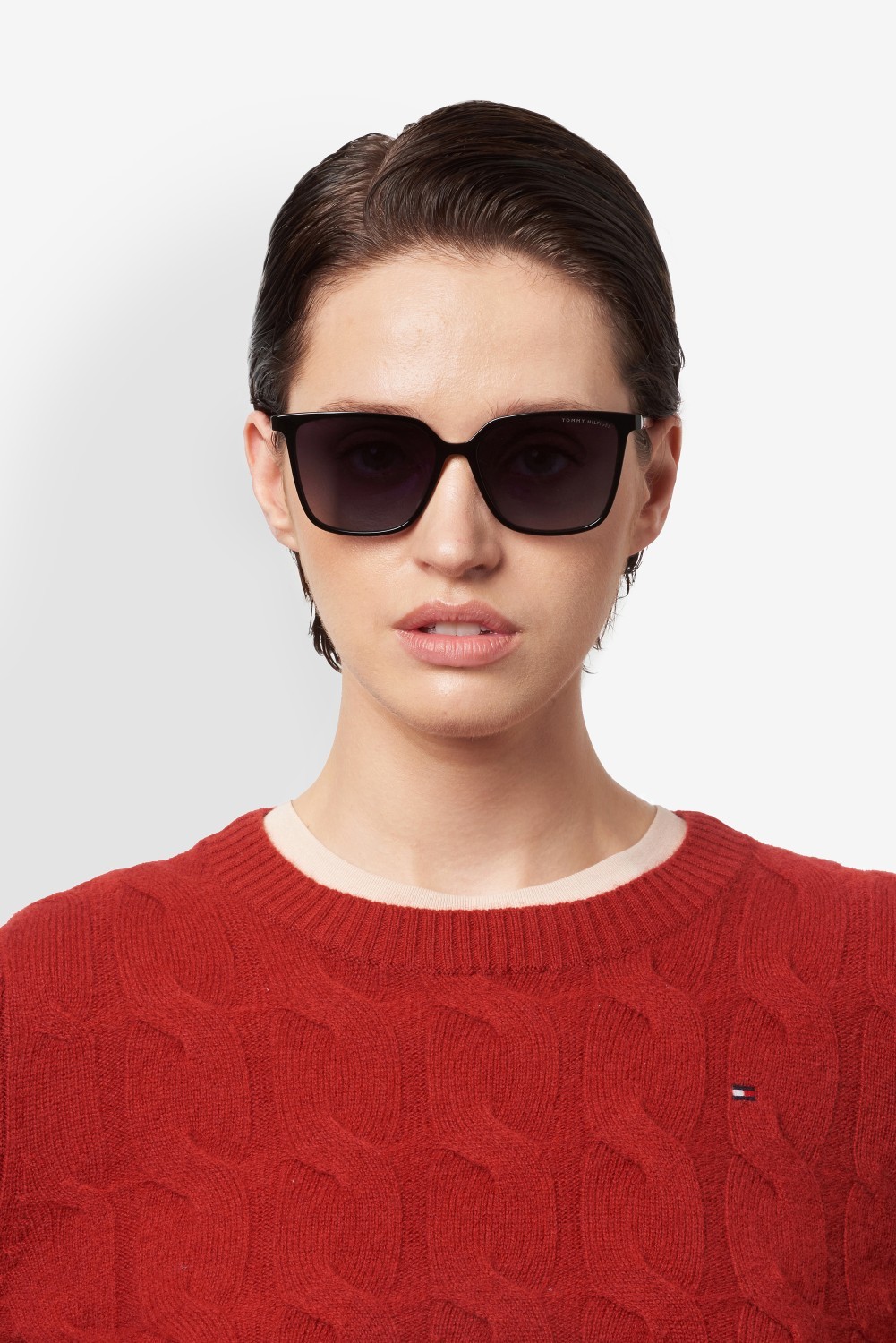 Occhiali da sole Tommy Hilfiger Th 2292/S 208279 807 9O colore black forma cat eye lenti dark grey shaded