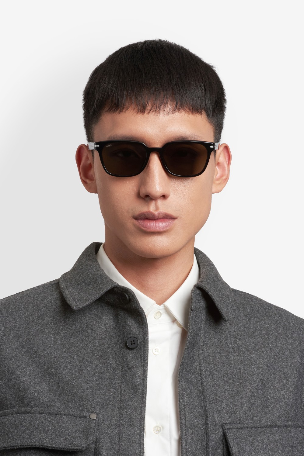 Occhiali da sole Hugo Boss 1869/F 208346 807 IR colore black forma rettangolare lenti grey