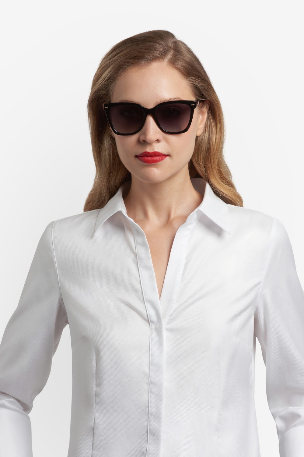 Occhiali da sole Carolina Herrera Her 0333/S 208390 807 9O colore black forma farfalla lenti dark grey shaded