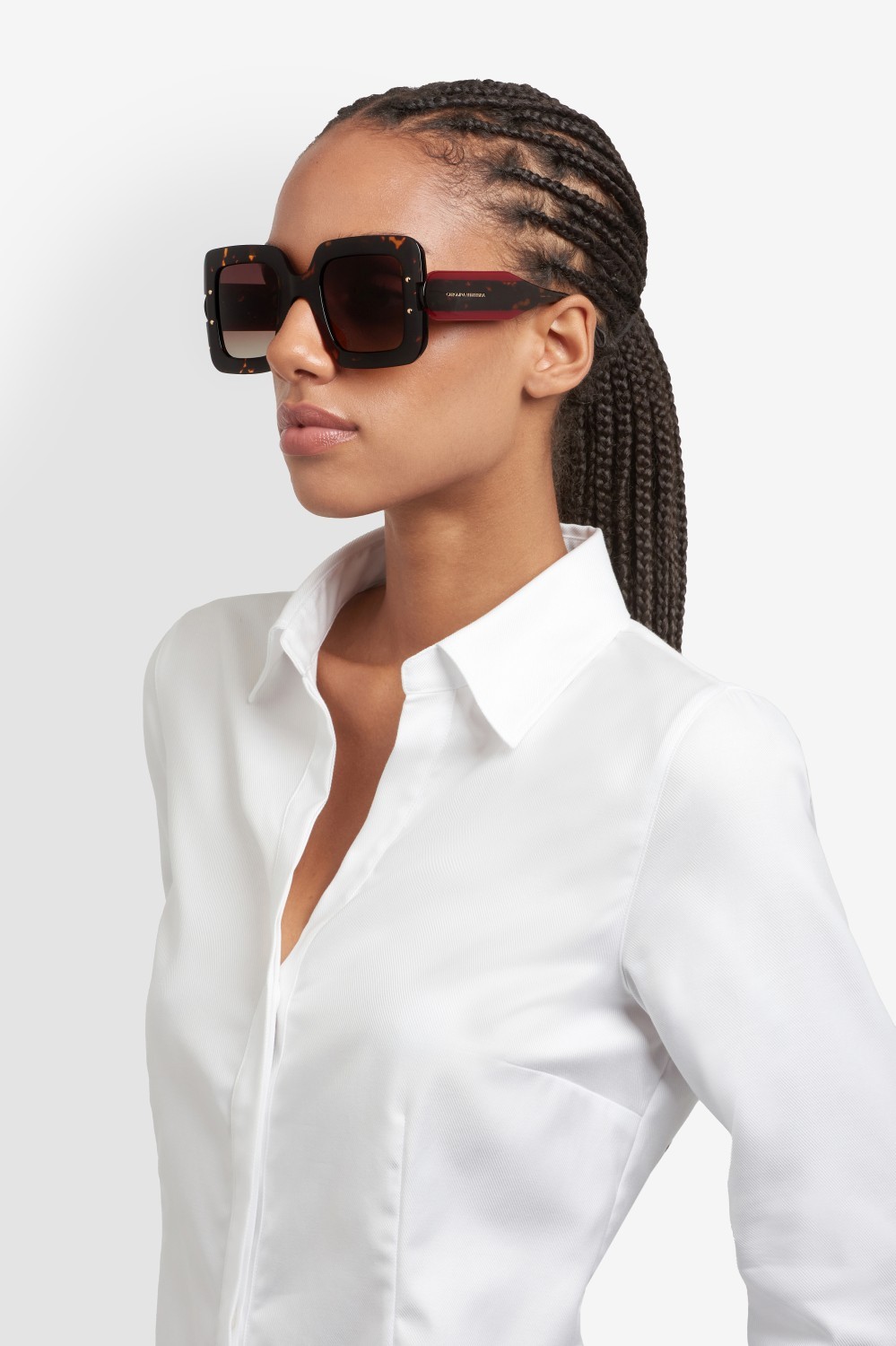 Occhiali da sole Carolina Herrera Her 0322/S 208447 086 HA colore havana forma quadrato lenti brown shaded