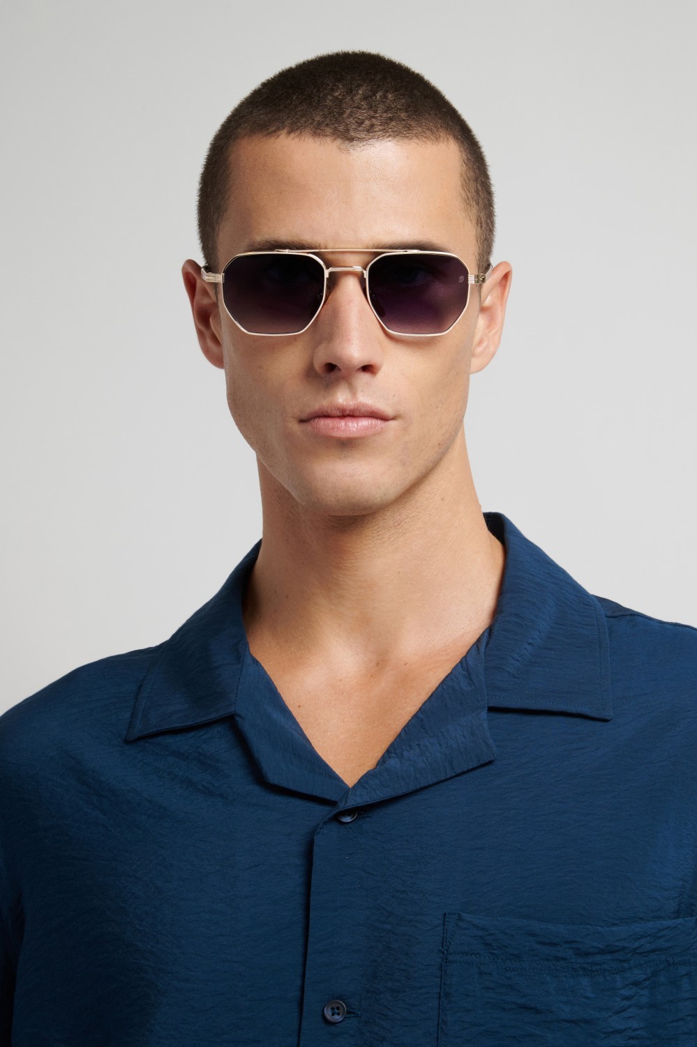 Sunglasses David Beckham Db 1229/S 208558 RHL 84 color gold black 2 shape navigator lenses blue shaded antireflex