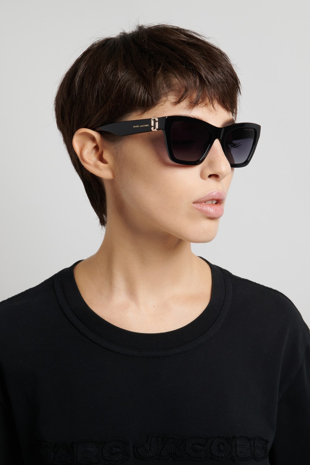 Occhiali da sole Marc Jacobs 884/S 208638 807 9O colore black forma cat eye lenti dark grey shaded