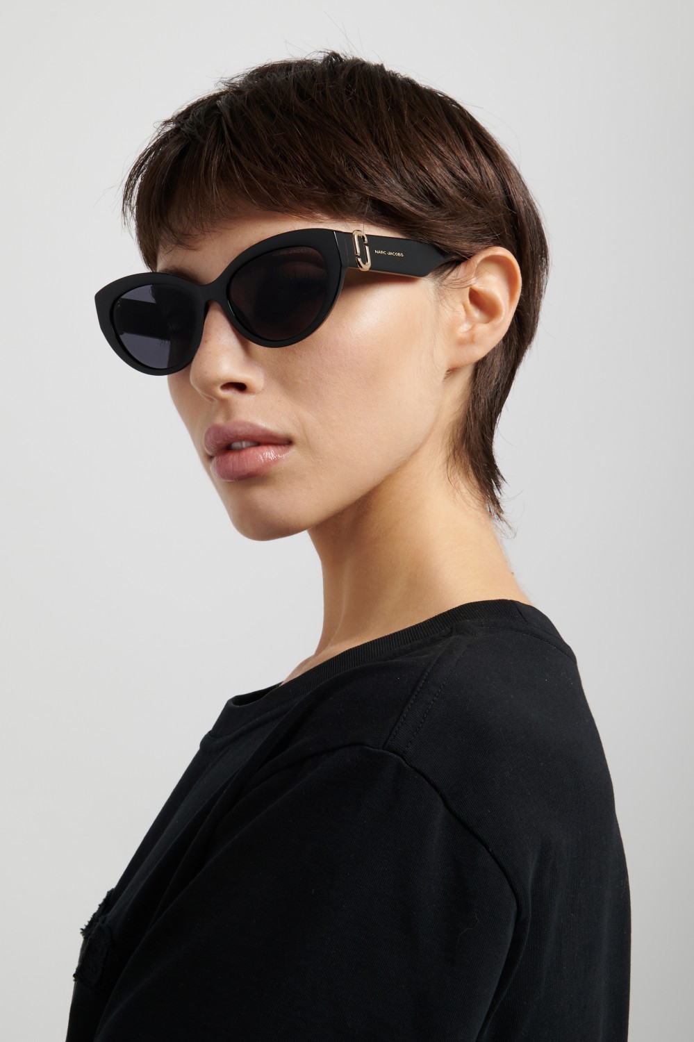 Occhiali da sole Marc Jacobs 883/S 208643 807 IR colore black forma cat eye lenti grey