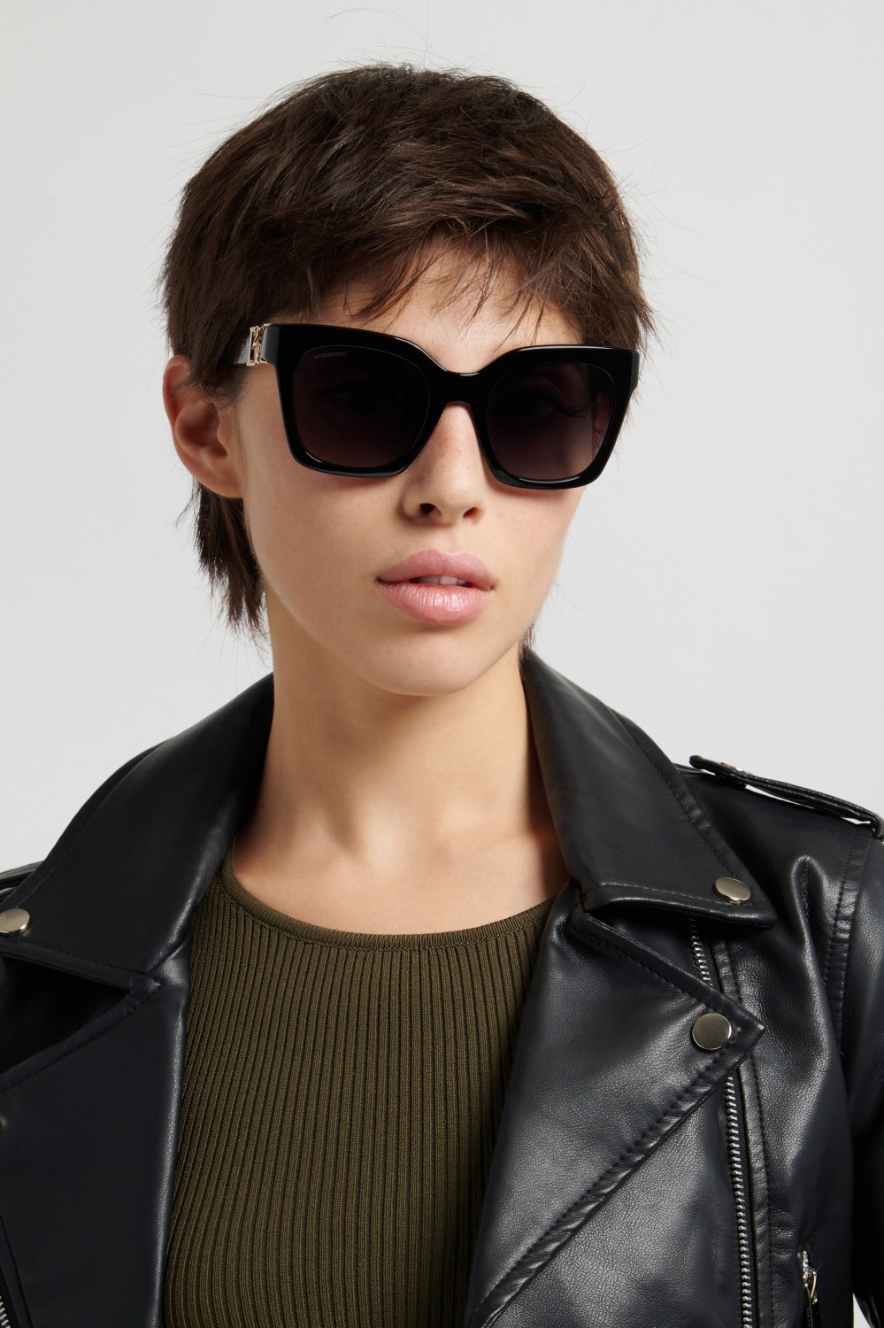 Occhiali da sole Dsquared2 D2 0207/S 208651 807 9O colore black forma cat eye lenti dark grey shaded