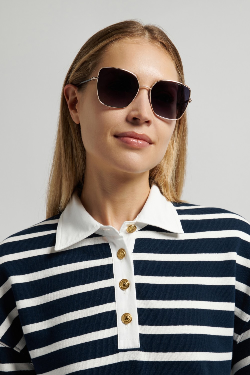 Sunglasses Tommy Hilfiger Th 2337/S 208679 J5G 9O color gold shape butterfly lenses dark grey shaded