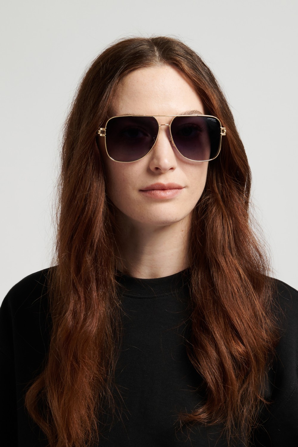 Occhiali da sole Carrera 3100/S 208725 000 9O colore rose gold forma quadrato lenti dark grey shaded