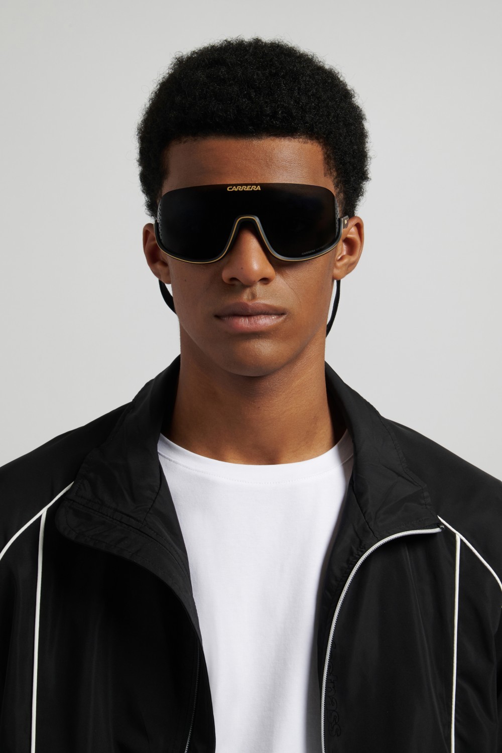 Sonnenbrillen Carrera Eyedra 208737 003 IR farbe matte black form maske gläser grey