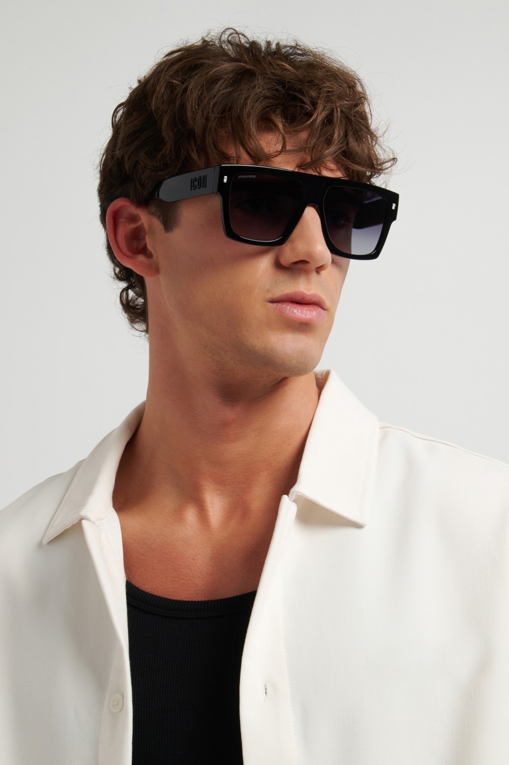 Sunglasses Dsquared2 Icon 0030/S 208779 807 9O color black shape rectangle lenses dark grey shaded