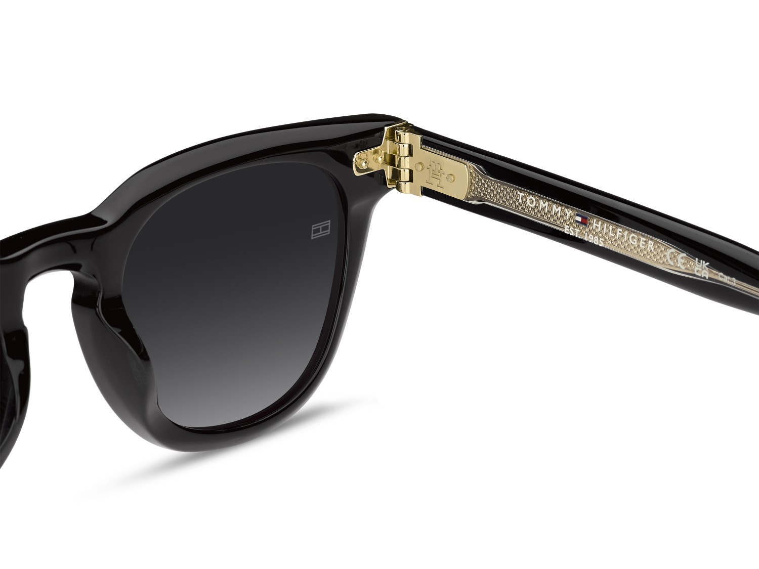Occhiali da sole Tommy Hilfiger Th 86/S 208784 807 9O colore black forma pantos lenti dark grey shaded