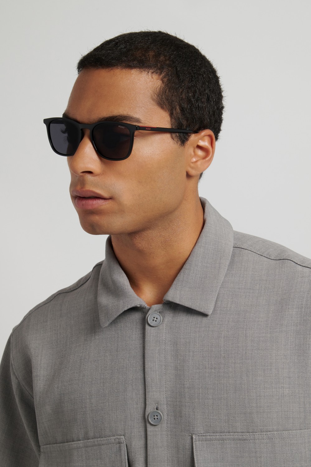 Sunglasses Hugo Hg 1399/S 208795 807 IR color black shape rectangle lenses grey
