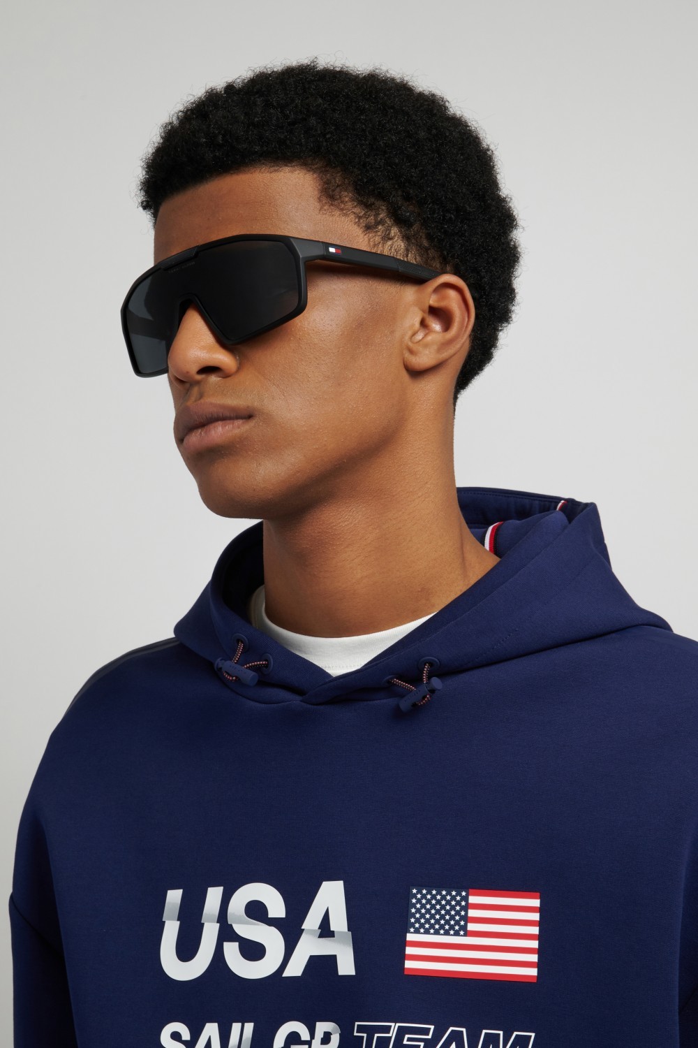 Sunglasses Tommy Hilfiger Th 2357/S 208821 003 IR color matte black shape mask lenses grey