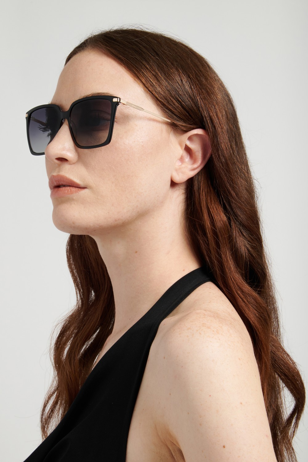 Sunglasses Hugo Boss 1947/S 208829 EI7 9O color black crystal 2 shape square lenses dark grey shaded