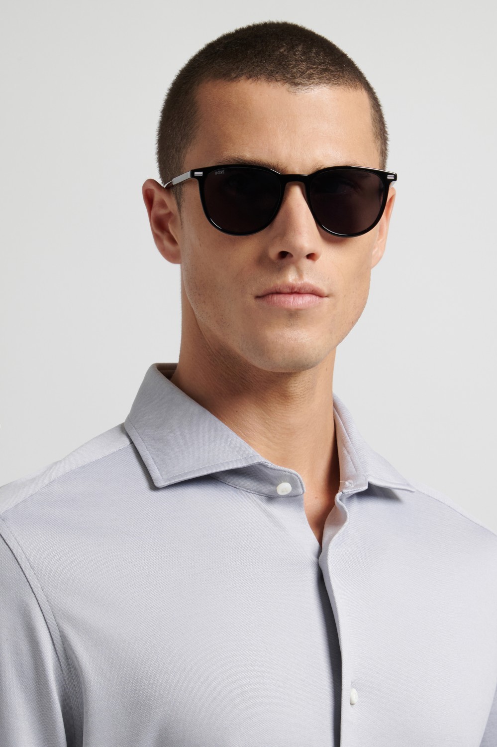 Occhiali da sole Hugo Boss 1881/S 208840 807 IR colore black forma pantos lenti grey