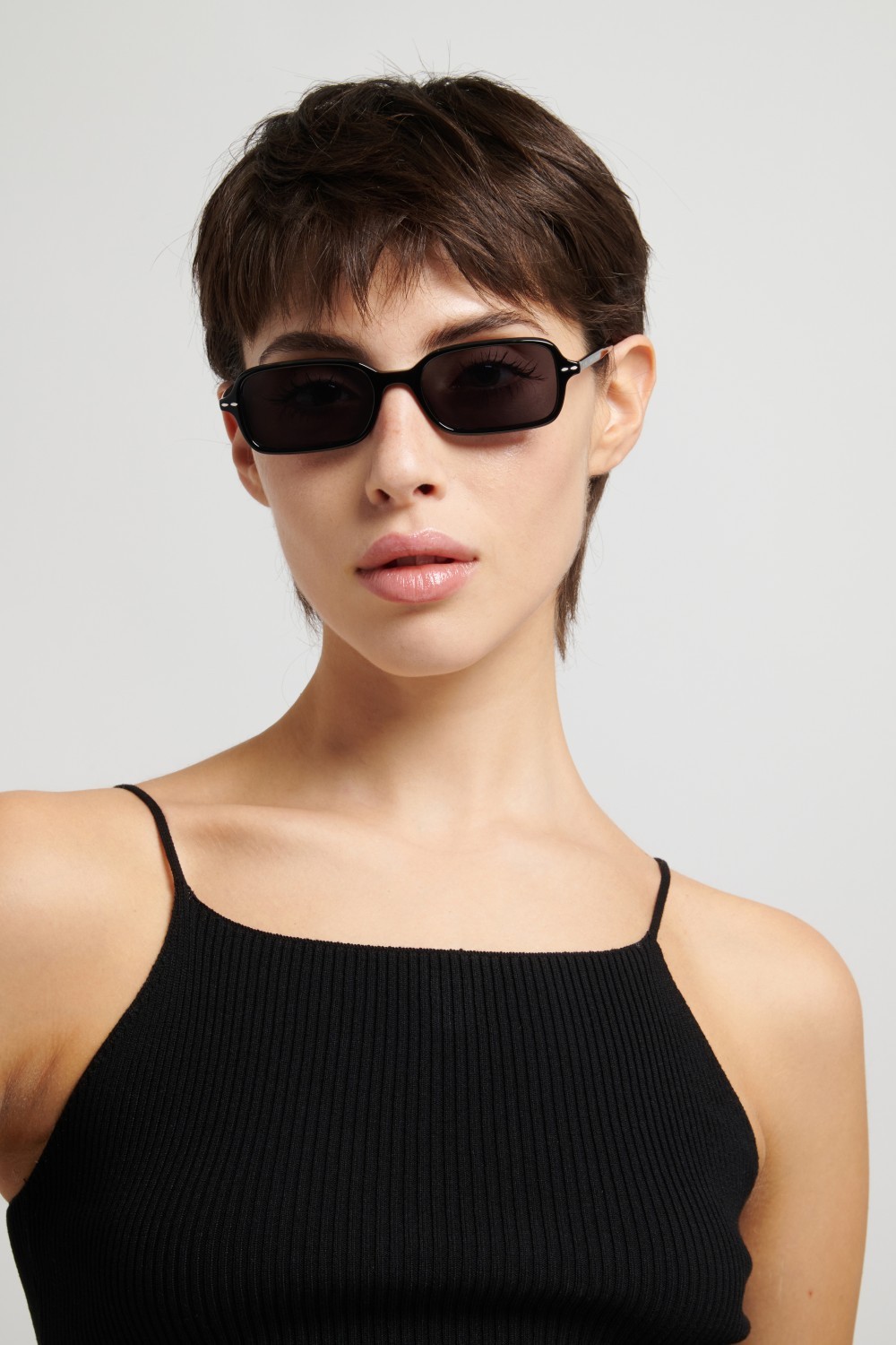 Sunglasses Isabel Marant Im 0258/S 208843 807 IR color black shape rectangle lenses grey