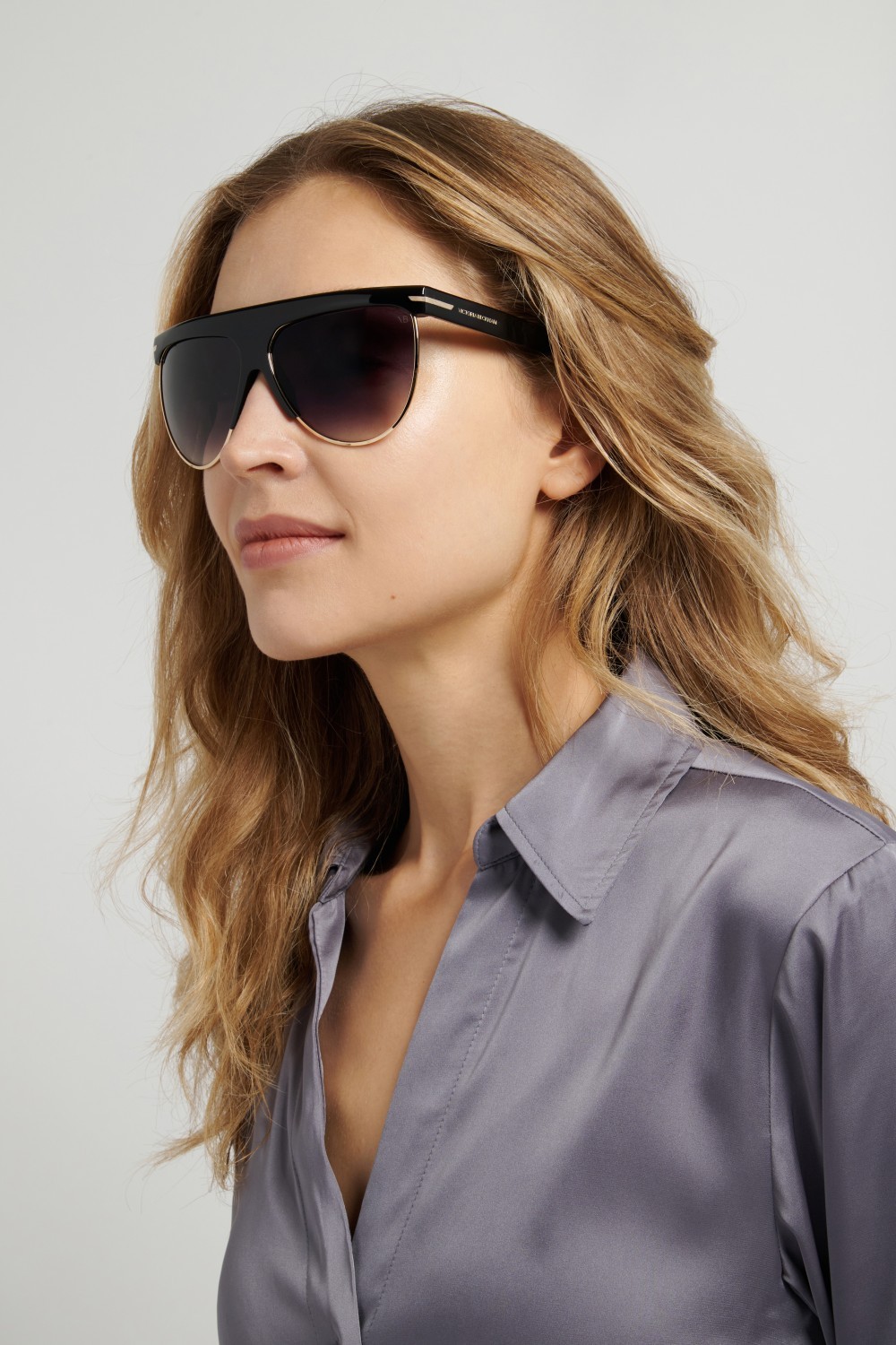 Sunglasses Victoria Beckham Vb 7005/S 208879 807 9O color black shape aviator lenses dark grey shaded