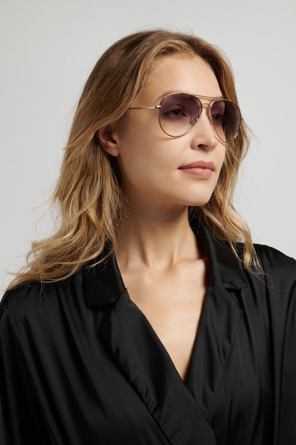 Sunglasses Victoria Beckham Vb 1008/S 209007 J5G VM color gold shape aviator lenses blue shaded blue filter antireflex