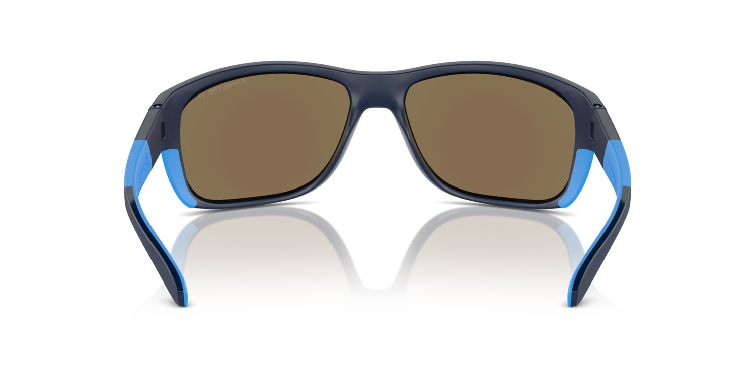 Occhiali da sole Arnette Floresta AN 4337 (275422) colore dark blue/lt blue matte/shiny forma quadrato lenti polarizzata grigio scuro specchiato blu marino