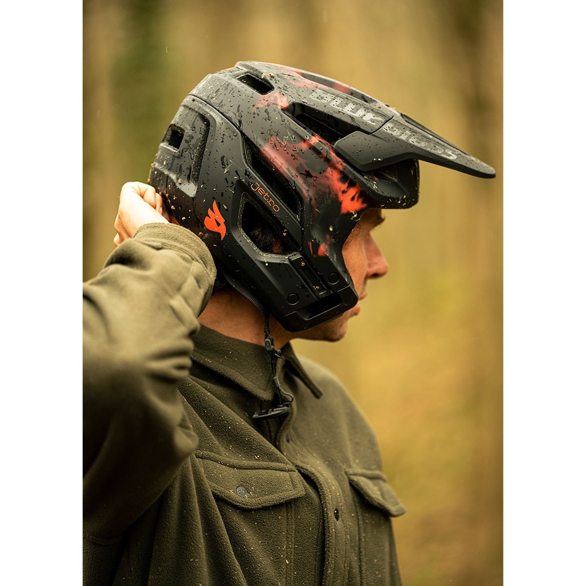 Caschi bici Bluegrass Jetro Mips smoky coral opaco 3HG016 OR1 