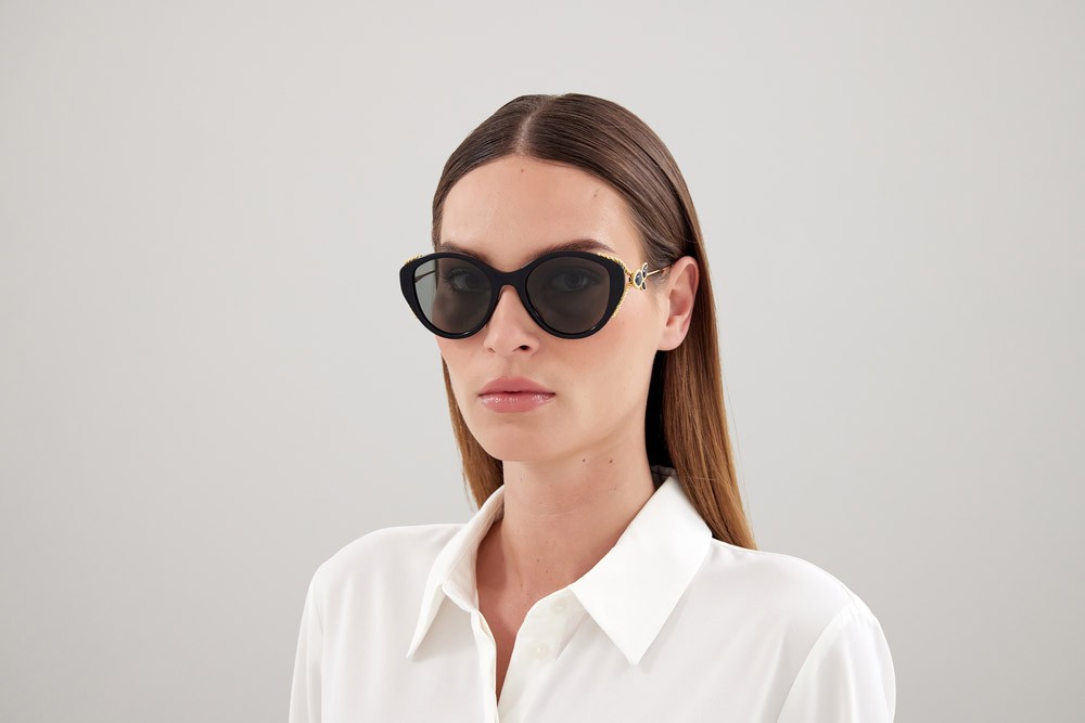 Sunglasses Boucheron BC0134S-001 color oro shape round lenses fumo