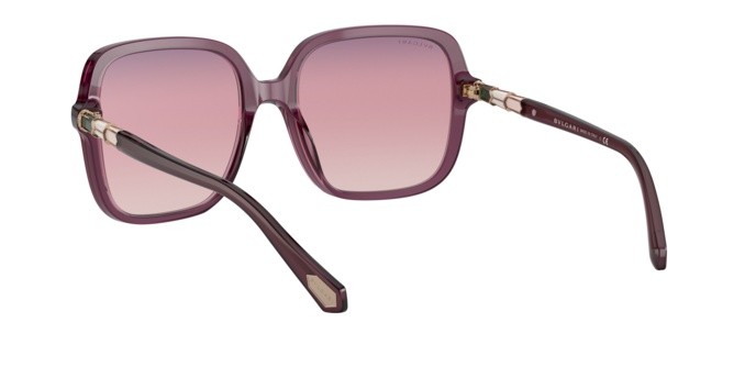 Sonnenbrillen Bulgari BV 8228B (5486U6) farbe transparent purple form quadratisch gläser tri-grad lt brown/violet/blue