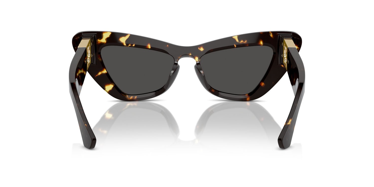 Occhiali da sole Burberry BE 4421U (410687) colore havana scuro forma cat eye lenti grigio scuro