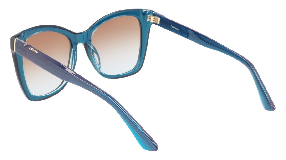 Sonnenbrillen Calvin Klein CK22530S (432) farbe petrol form schmetterling gläser brown - blue gradient