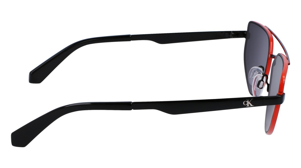 Sonnenbrillen Calvin Klein Jeans CKJ23220S (007) farbe black/orange form aviator gläser solid smoke