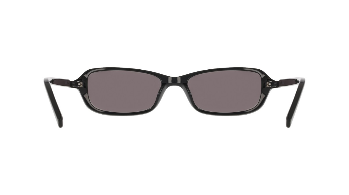 Sunglasses Dkny DK557S (001) color black shape rectangle lenses solid smtruee